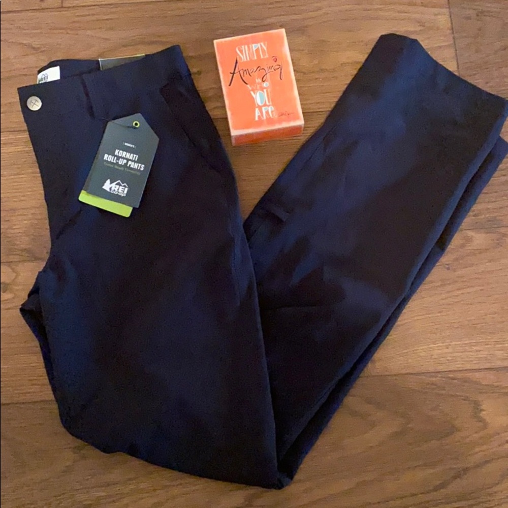NWT REI Women’s Kornati Roll-Up Pant Size 4 Black
